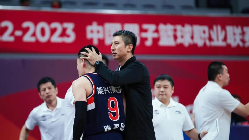 陆川拍的，实际上是《汉初风云》。
